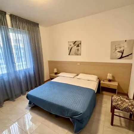 Spacious Flat With Parking For Families In Apartment