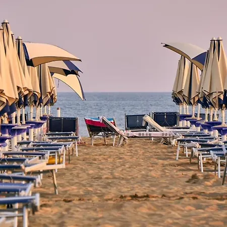 Spacious Flat With Parking For Families In * Bibione